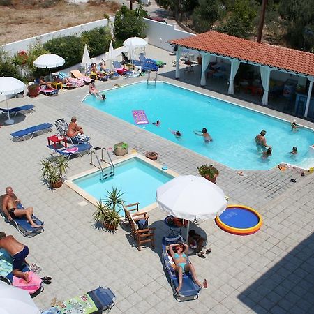 Helios Hotel Agia Marina  ภายนอก รูปภาพ