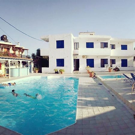 Helios Hotel Agia Marina  ภายนอก รูปภาพ
