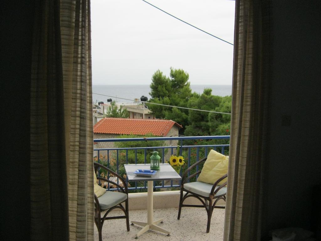 Helios Hotel Agia Marina  ภายนอก รูปภาพ